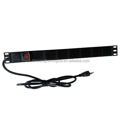 8 Weg 20A Doppelbremsschalter amerikanischer Standard-Stromanschluss PDU für die Stromverteilung