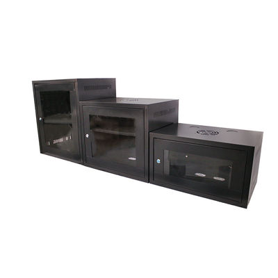 Standard-Server-Rack-Schrank mit zwei Schlüsseln